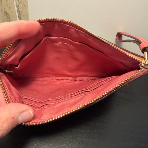 EUC Coach Crossgrain Leather Large Wristlet Pink - Picture 9 of 13